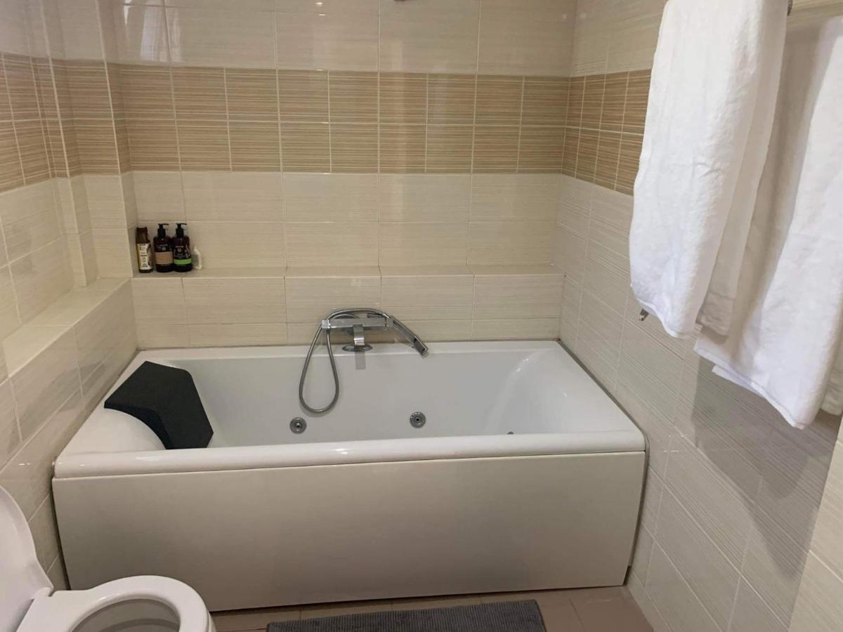 Apartamento Breathtaking Sea View Kavala Exterior foto